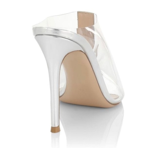 GIANVITO ROSSI
Sigma Crystal-Embellished Metallic Leather Sandals - Picture 2 of 11